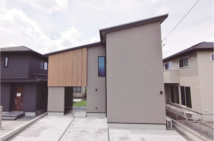 モダングレージュの家の外観・住まいの風景